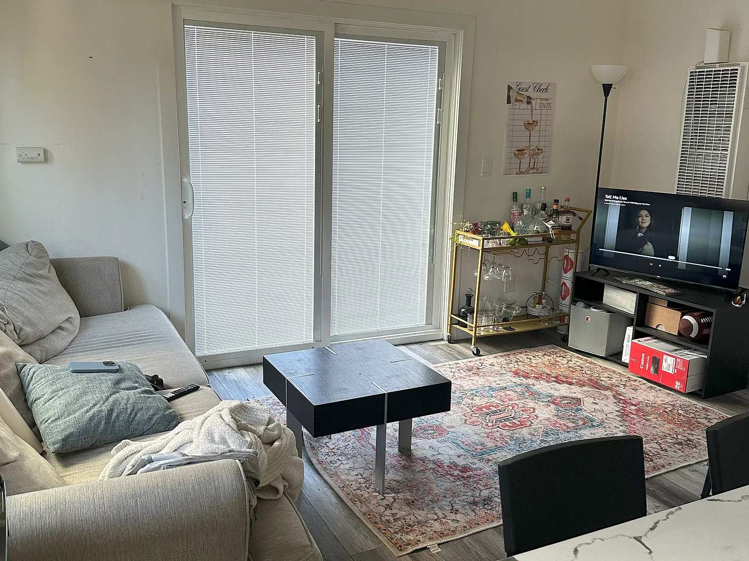 4 bed, 1400 sqft, $5,500 — Photo 2