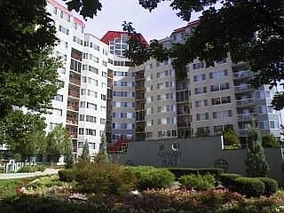 1st image of 10 Stewart Pl #6CW
