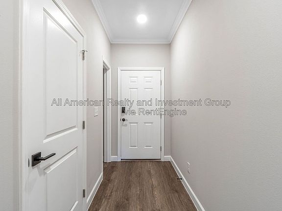 2nd image of 1817 Stable Ln