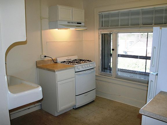 5th image of 1125 N Marion St APT 14