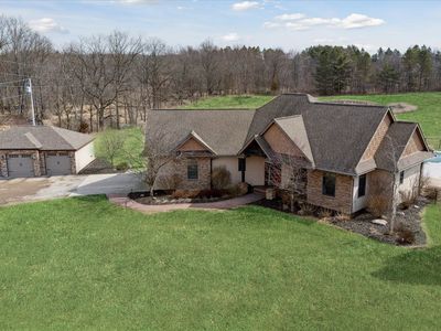7020 Mancour Dr, Grand Blanc, MI, 48439