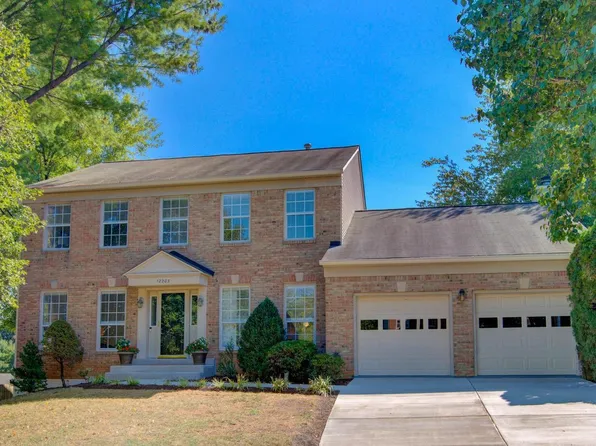 12203 Meadowstream Ct, Herndon, VA 20170