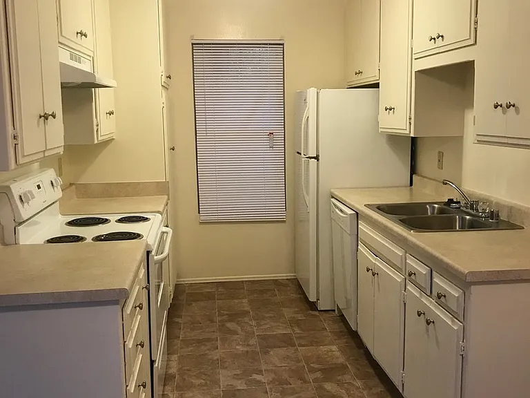 5877 Baltimore Dr #1-20-5879 — Photo 7