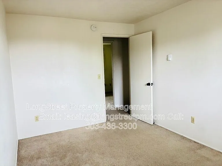 933A NW Sequoia Ave — Photo 11
