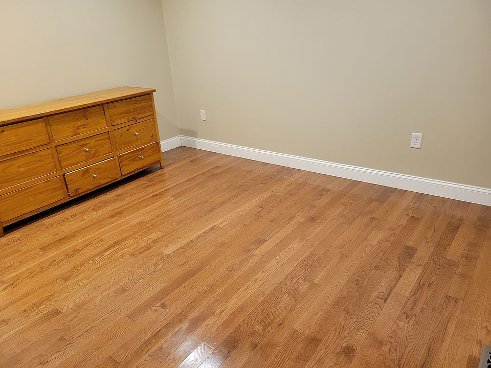 2nd image of 531 Chestnut St #1