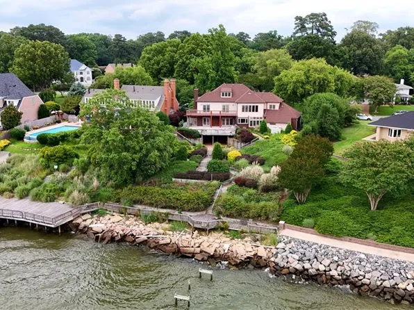 8 Blunt Ct, Newport News, VA 23606