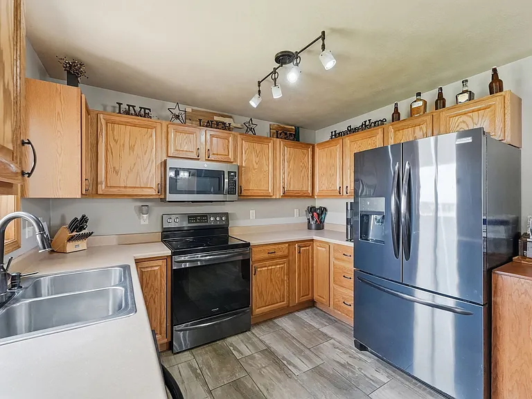 5904 S Mandy Cir — Photo 8