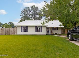 301 Dennis Rd, Jacksonville, NC 28546