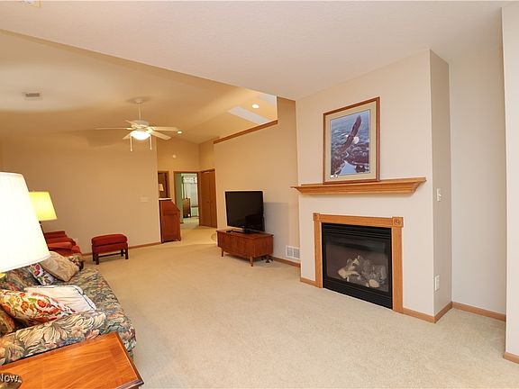 3rd image of 1105 Bogey Dr