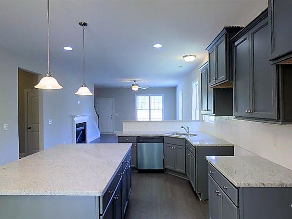 3rd image of 184 Hawkesburg Dr #46