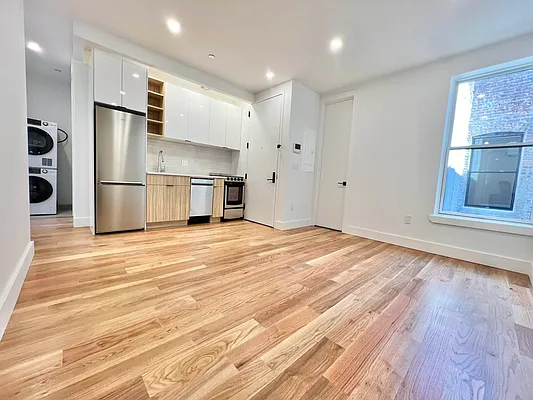 Rented by ERNY LLC | media 5