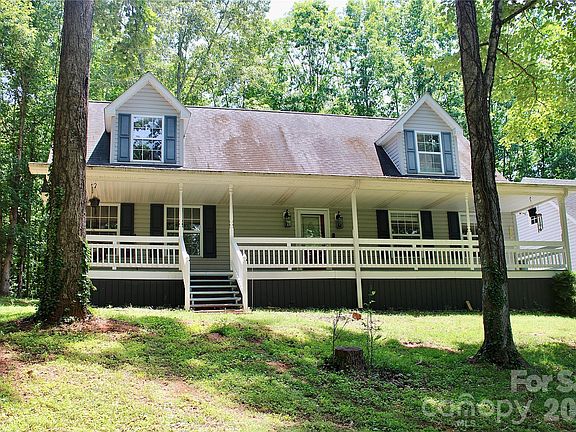 3rd image of 386 Groves Rd