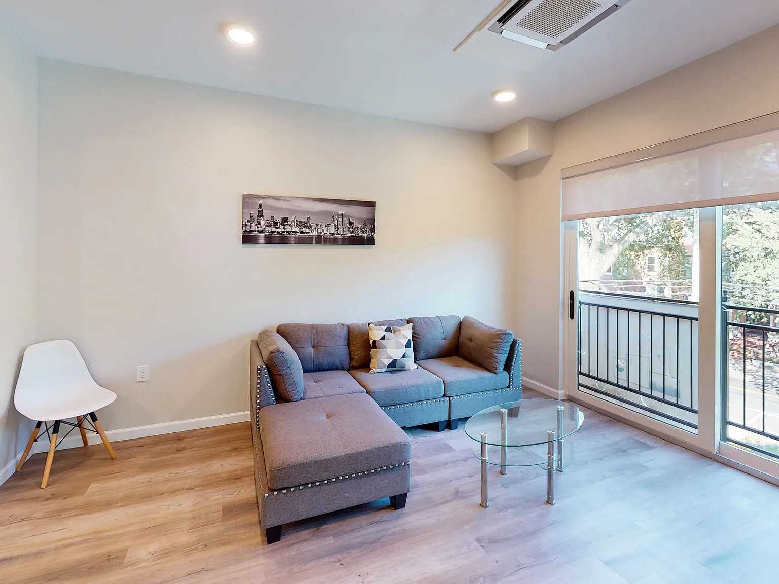 2 bed, $2,250 — Photo 4