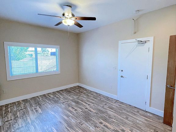 5th image of 40 Westminster Ave APT 11