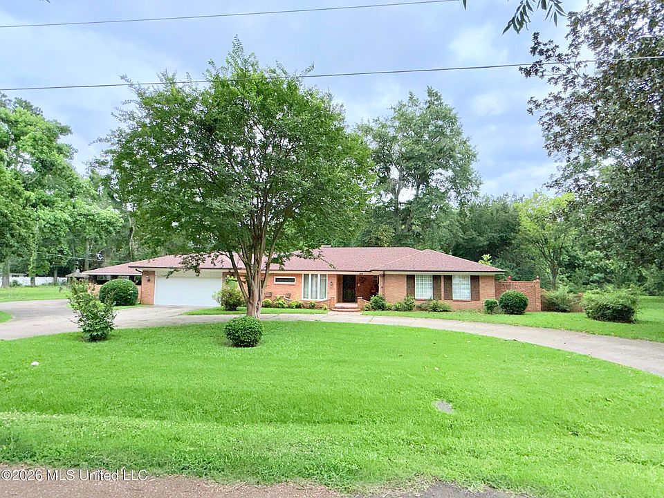1st image of 123 Devalda Dr