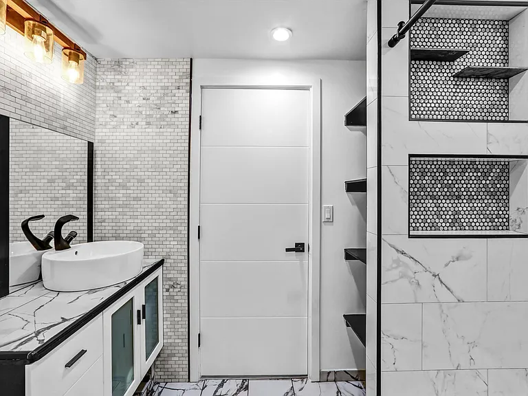 7834 Beck Ave — Photo 32