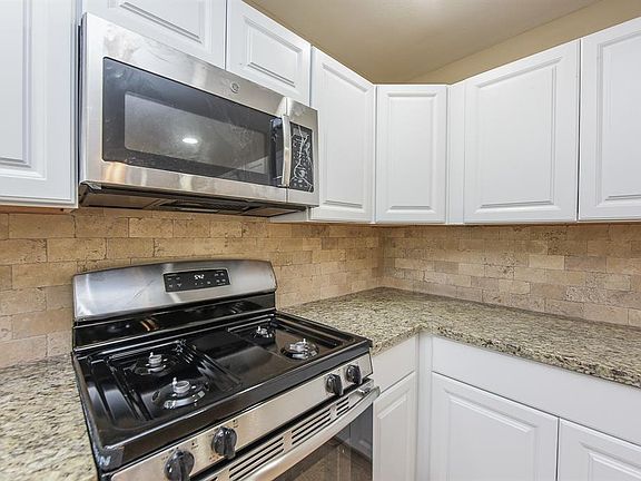 3rd image of 204 Mahan Ave