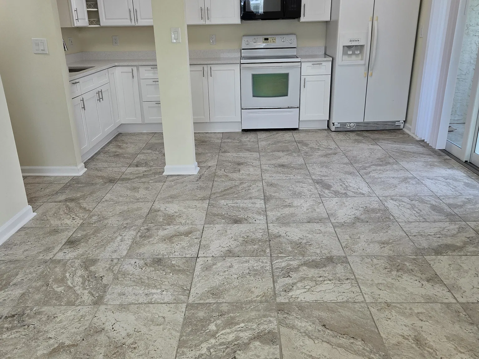 2 bed, 975 sqft, $1,000 — Photo 3