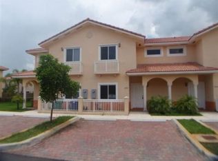 17920 NW 74th Ct, Hialeah, FL 33015
