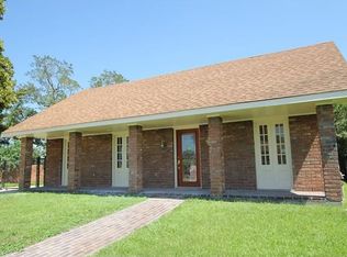 6881 Glengary Rd, New Orleans, LA 70126