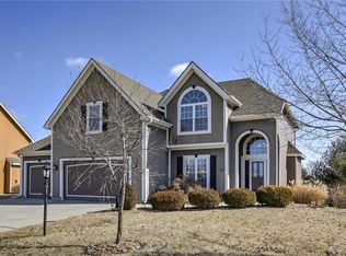 3901 S 21st St, Leavenworth, KS 66048