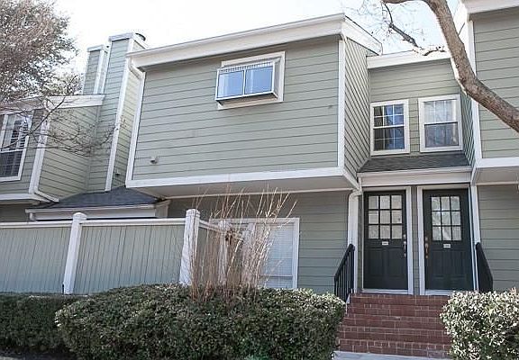 4th image of 6220 Bentwood Trl APT 1904