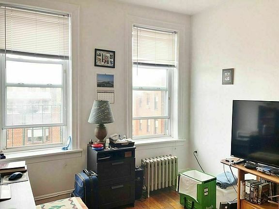 3rd image of 34-48 32nd St APT D5