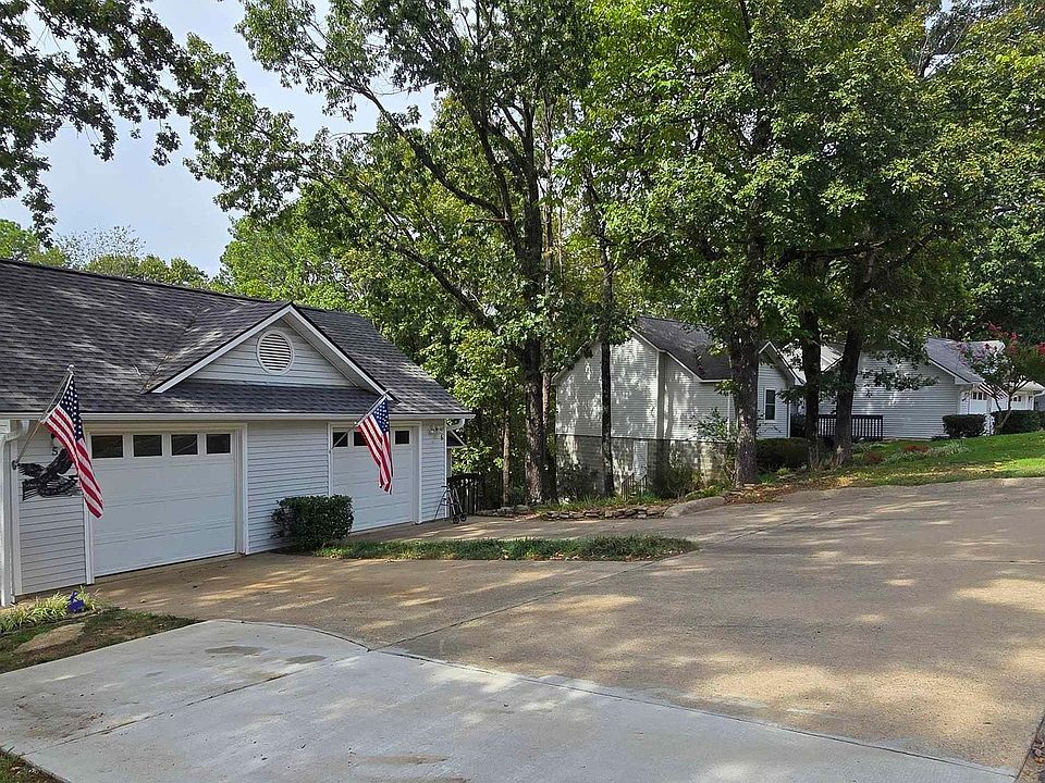1st image of 204 Maddox Dr APT 5