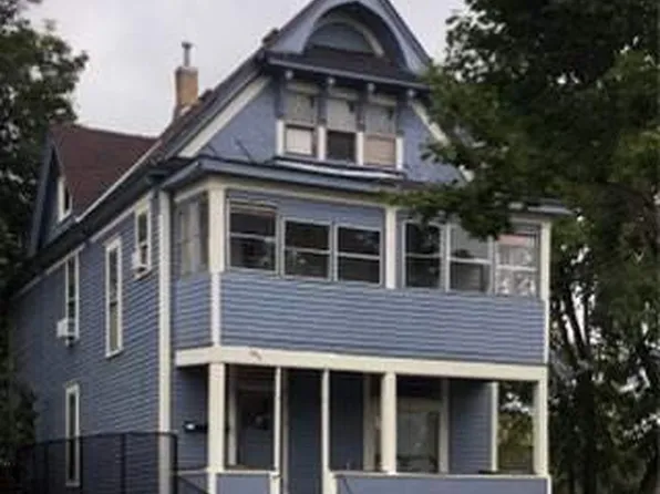 395 Thomas Ave, Saint Paul, MN 55103