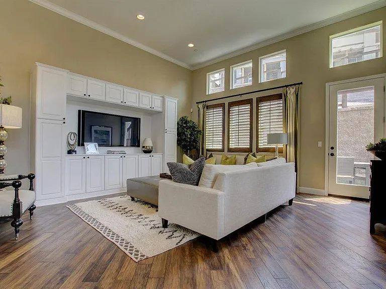 429 Jacquelyn Ln — Photo 6