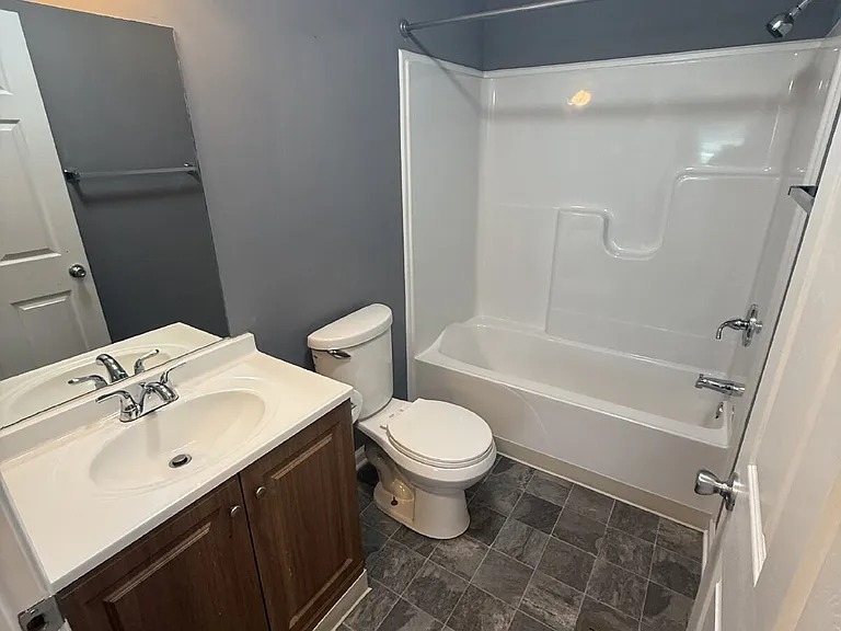 1318 Courtney Dr — Photo 15