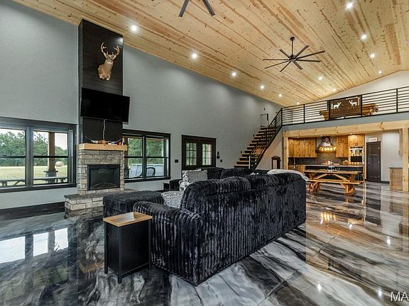4th image of 27230 Pelican Dr