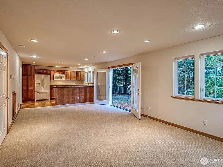 2 bed, 1400 sqft, $2,595 — Photo 4