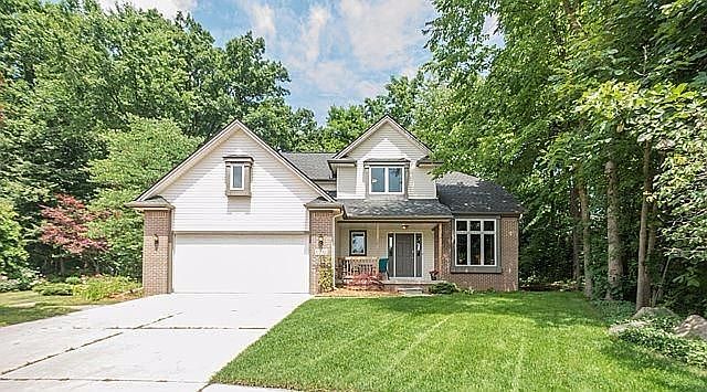 1st image of 1392 Woodland Ct