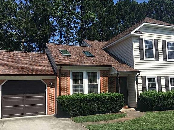 2nd image of 204 Heritage Oak Dr