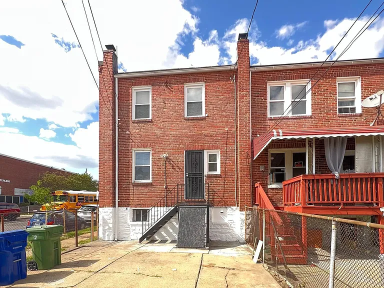 2237 W Saratoga St — Photo 18