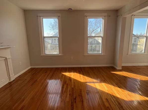 264 4th Ave #2, Troy, NY 12180