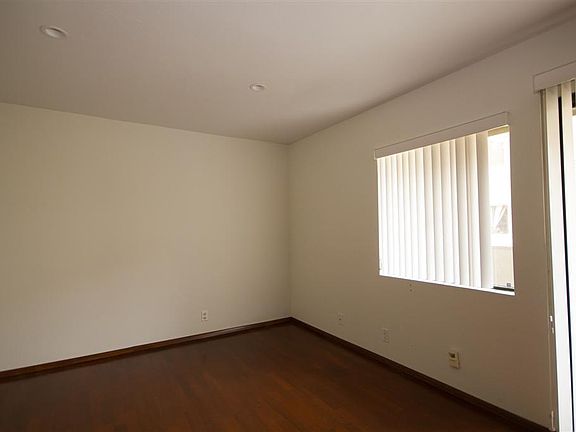 2nd image of 3233 Caminito Eastbluff