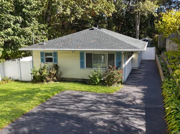83 Stuyvesant Avenue, Mastic, NY 11950