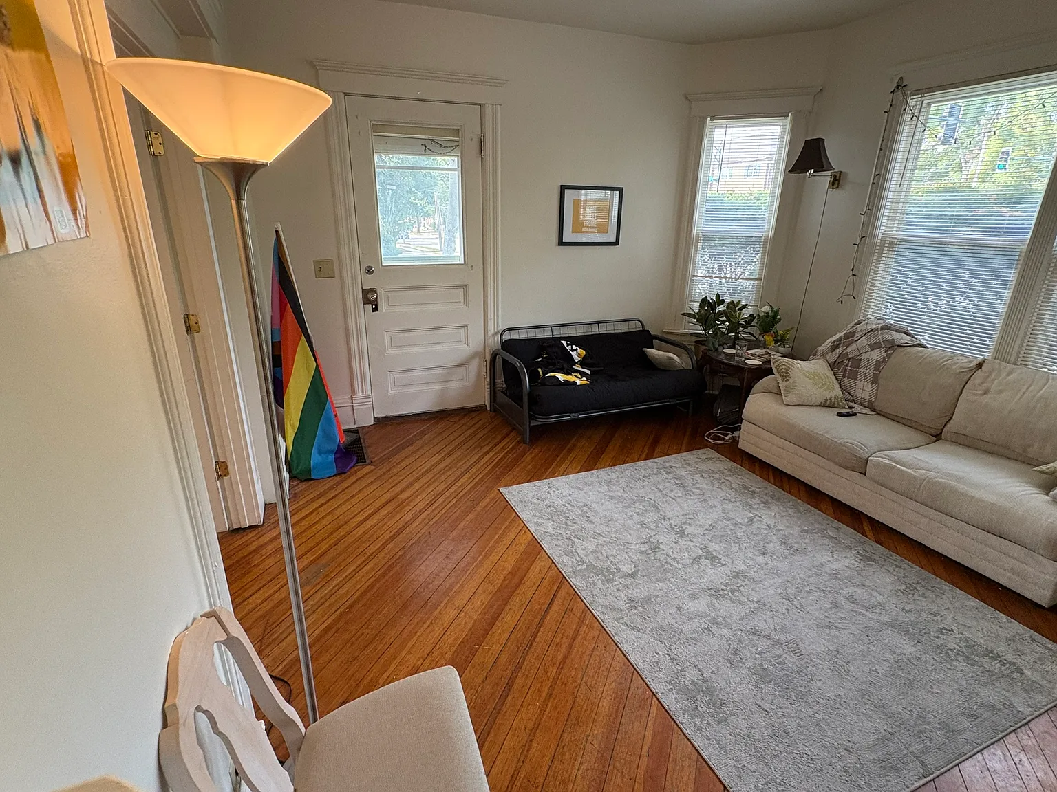 5 bed, 3053 sqft, $3,950 — Photo 2