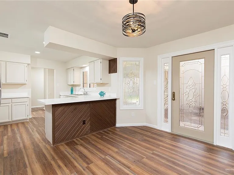 1218 Bluebird Ave — Photo 9