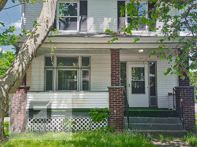 1701 Huron Ave — Photo 3