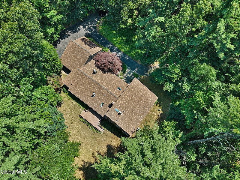 2nd image of 27 Robinwood Drive