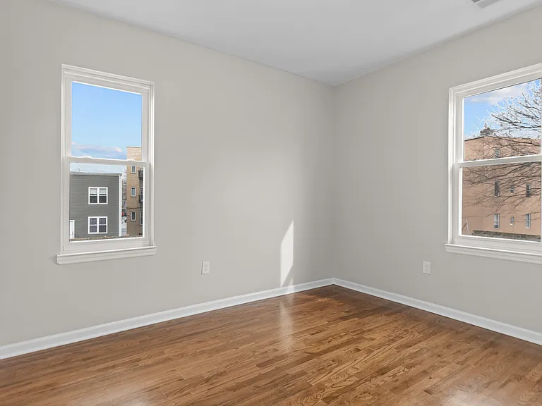 178 Union Ave — Photo 42