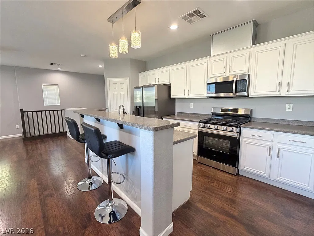 2 bed, 2.0 bath, 1205 sqft, $1,650 — Photo 4