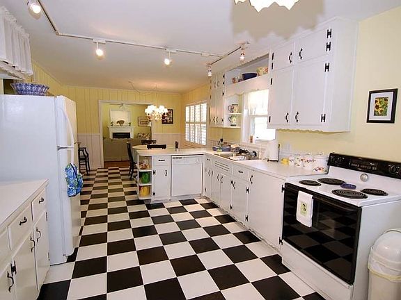 Oversized kitchen is great for entertaining or just living!