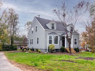 907 Severn Ave, Edgewater, MD 21037