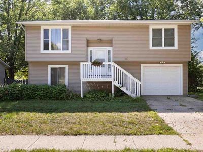 1725 Dover St, Iowa City, IA, 52240