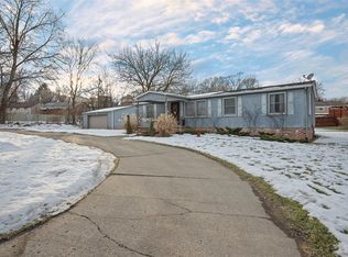 2746 Noblestown Rd, Pittsburgh, PA 15205