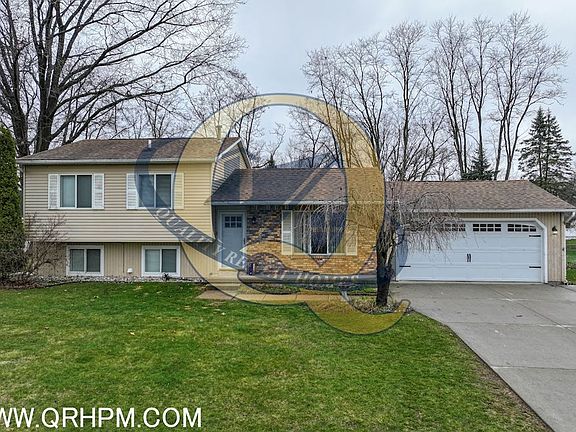 4th image of 921 Byram Lake Dr